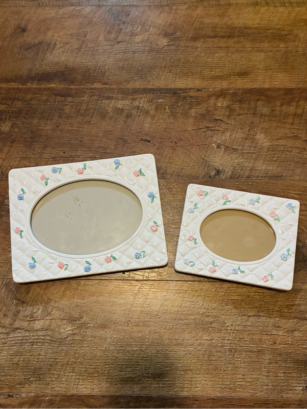 Ceramic White Floral Quilted Picture Frame Set - Vintage